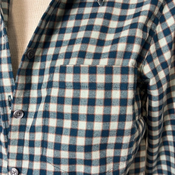 Toad & Co Teal and Aqua Plaid Long Sleeve Button Down Size  Small - Picture 13 of 15